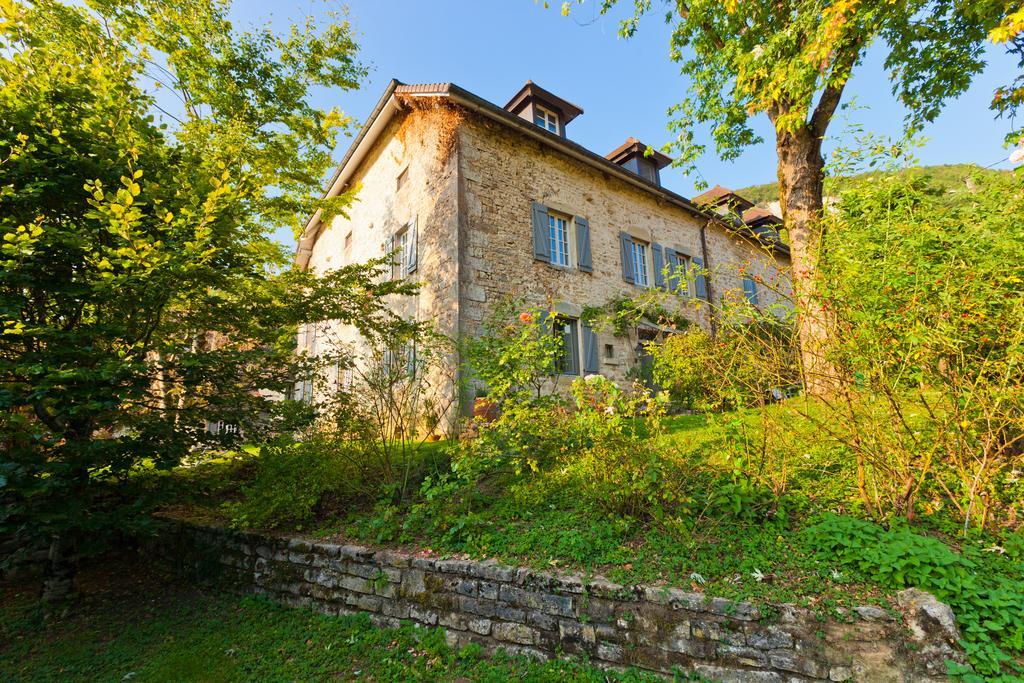 A l'Ombre du Château Hotel Nans-sous-Sainte-Anne Exterior foto